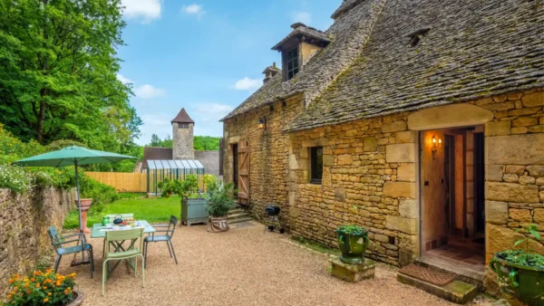 Louer l'appartement dans le château de Lacypierre