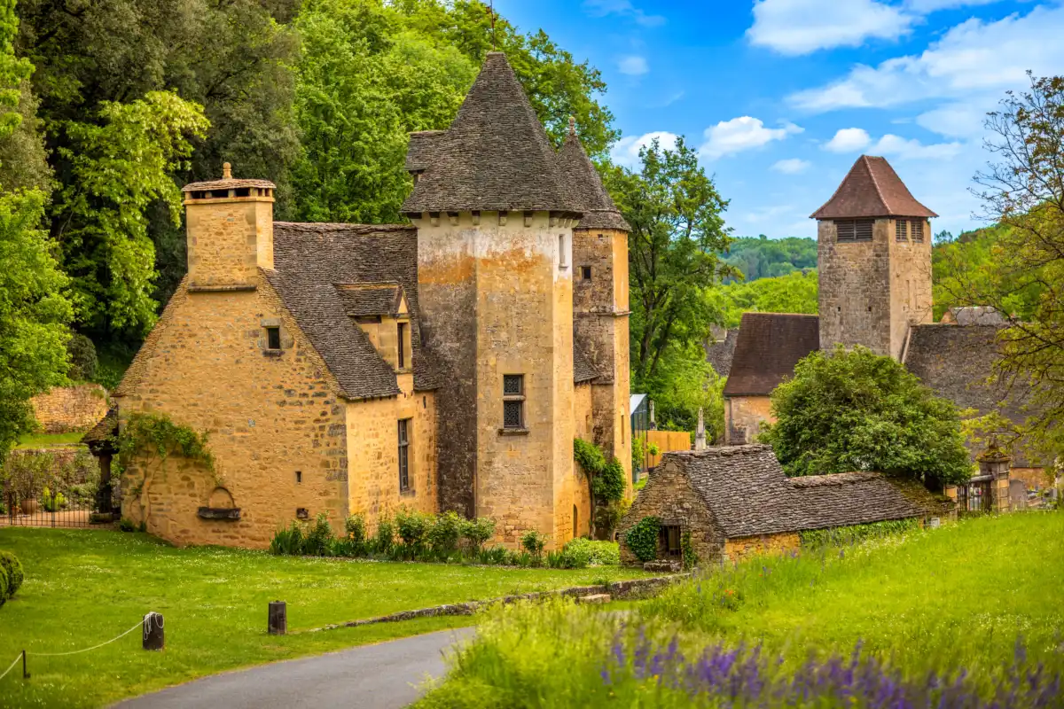 Louer l'appartement dans le château de Lacypierre